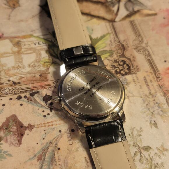 Unbranded Quartz Watch Black Dial, Faux Leather Band, China Movement - Picture 7 of 10